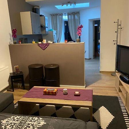 Superbe Appartement Charleroi Exterior photo